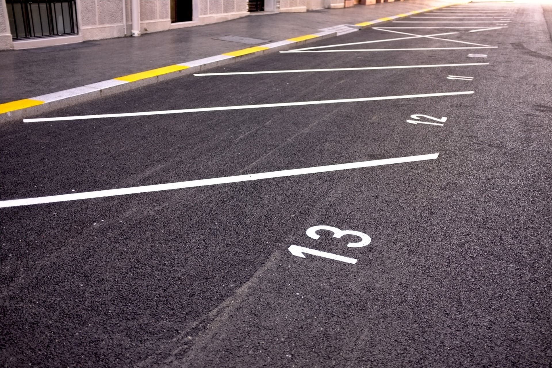 parking-lot-705873_1920 (1)
